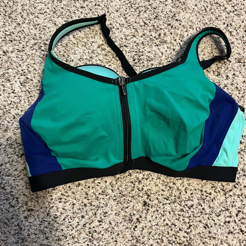 Victoria’s Secret 36DD full coverage sports bra